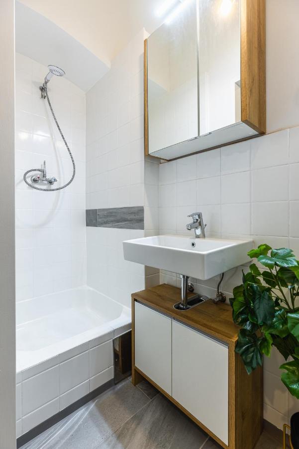 Stylish 1 Bedroom Apartment Near Hannovamarkt Wien Eksteriør bilde
